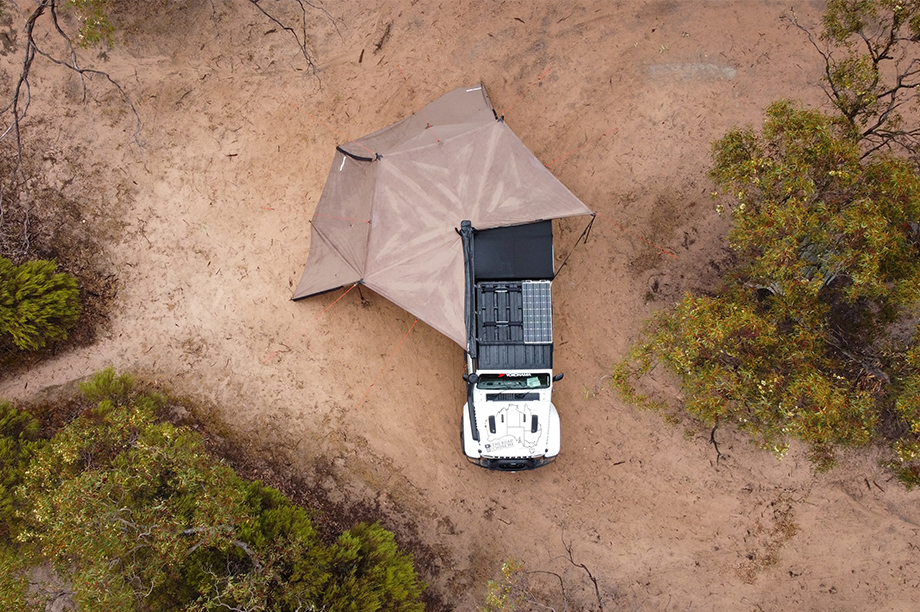 Batwing awning image