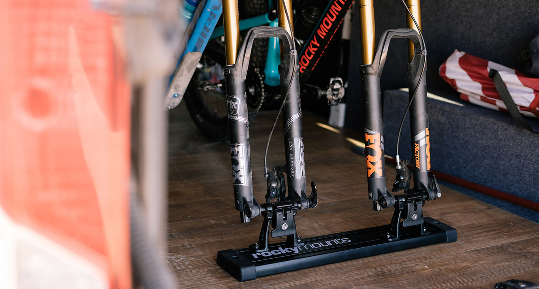 60" VANTRACK - Stock Code: 10901
