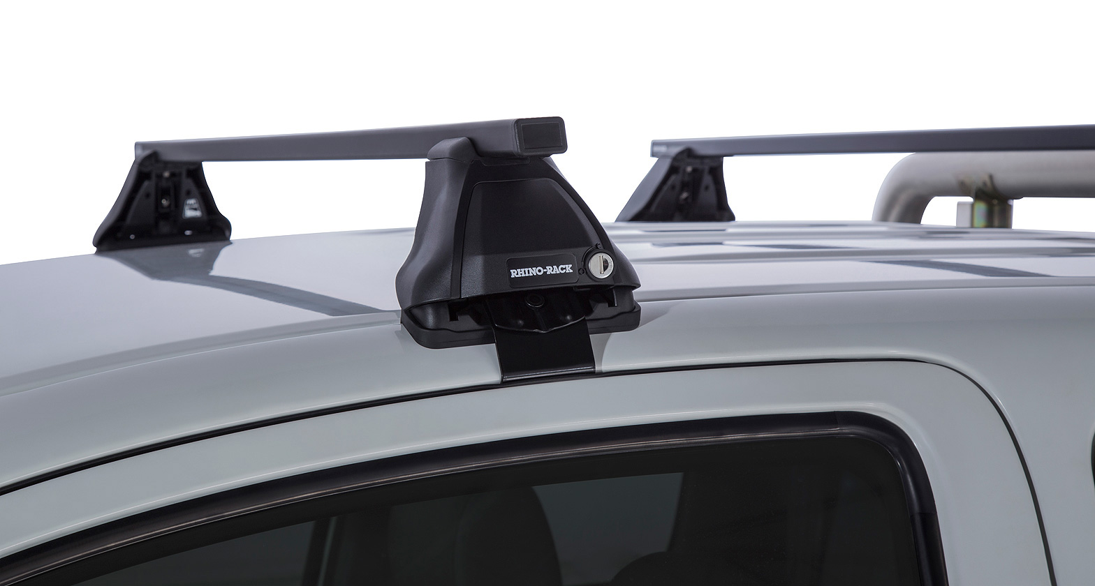 Euro 2500 Black 2 Bar Roof Rack - Stock Code: JA0403