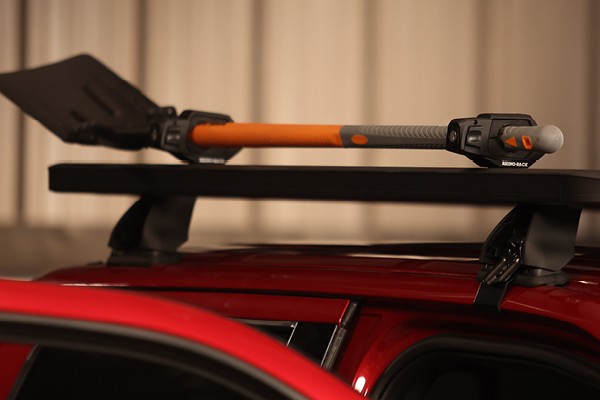 STOW iT Utility Holder with Rhino-Rack Shovel image